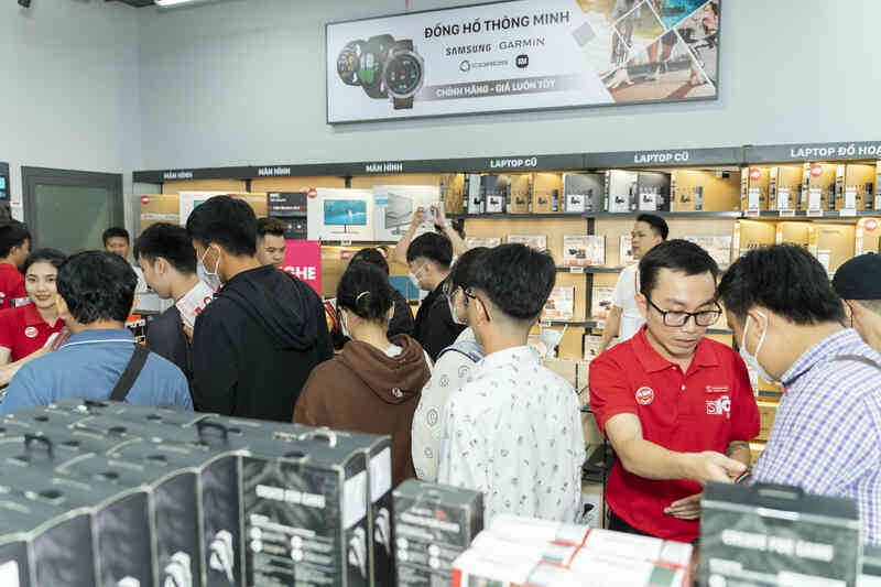 CellphoneS đạt mốc 100 cửa hàng toàn quốc