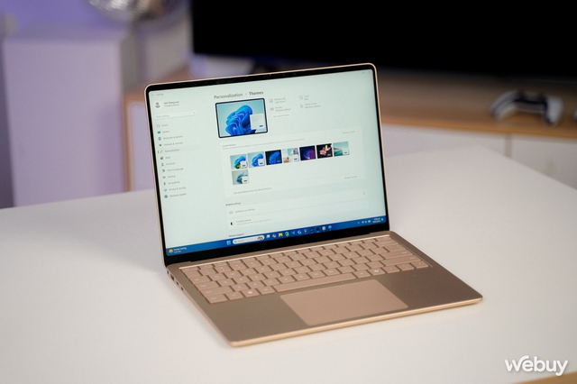 Trên tay Surface Laptop 7 dùng Snapdragon X Elite hàng hiếm tại Việt Nam: Chiếc Macbook của thế giới Windows là đây?